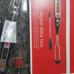 Digital BBQ Fork w/ prong new in box 3 AAA batteries dishwasher safe